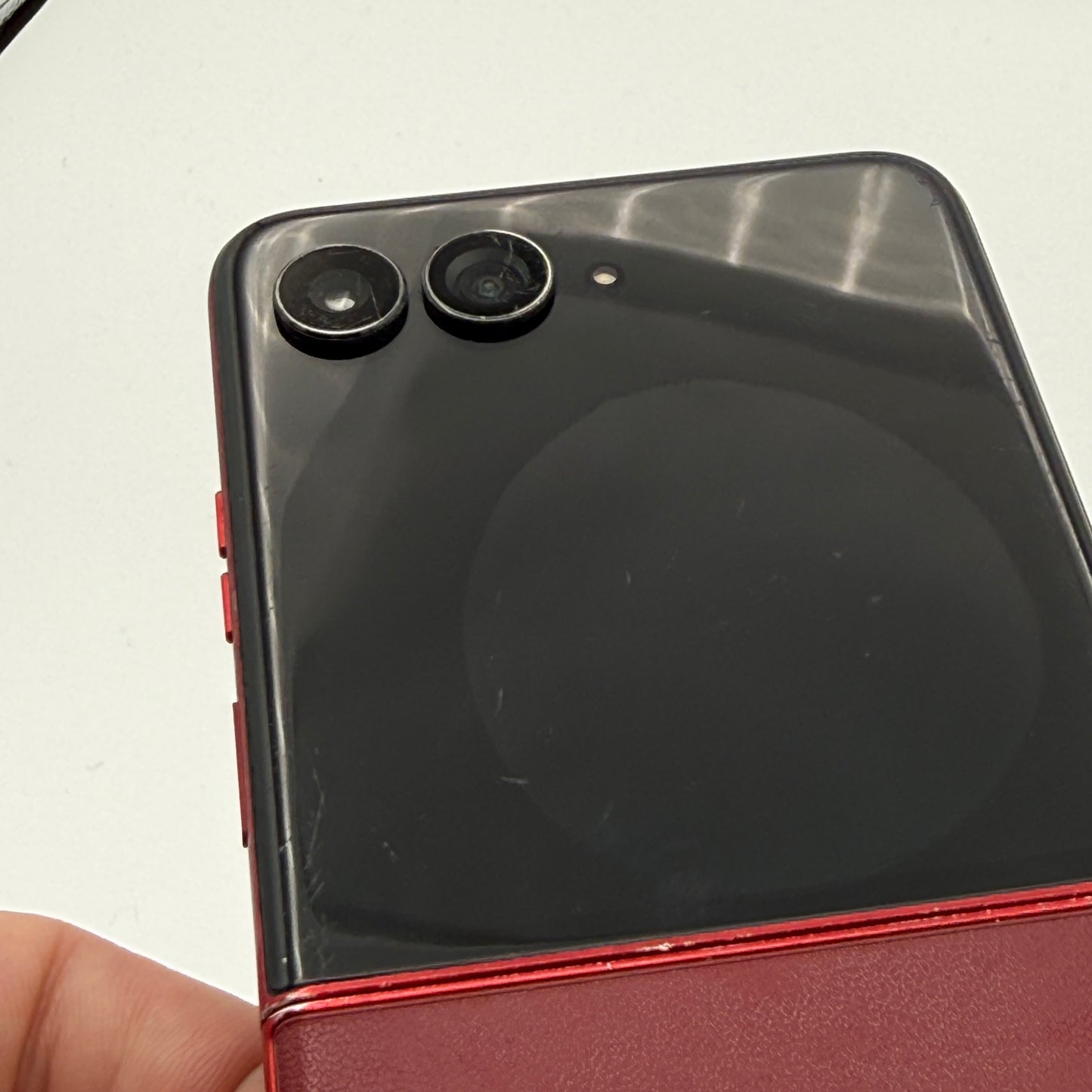 Motorola Razr Ultra 2025 512GB Red AT&T ONLY For Parts or Repair