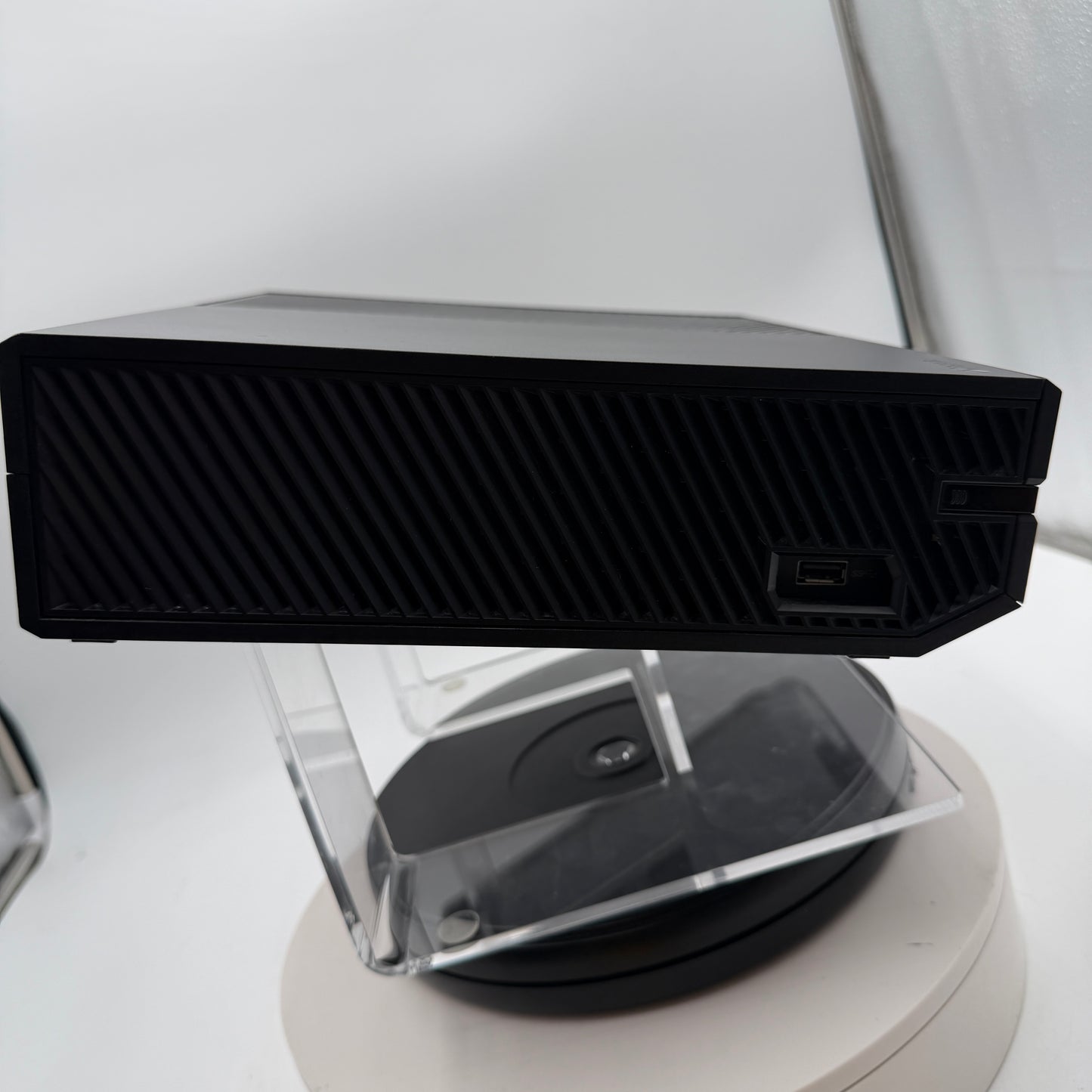 Microsoft Xbox One (1540) 2013 Video Game System Black