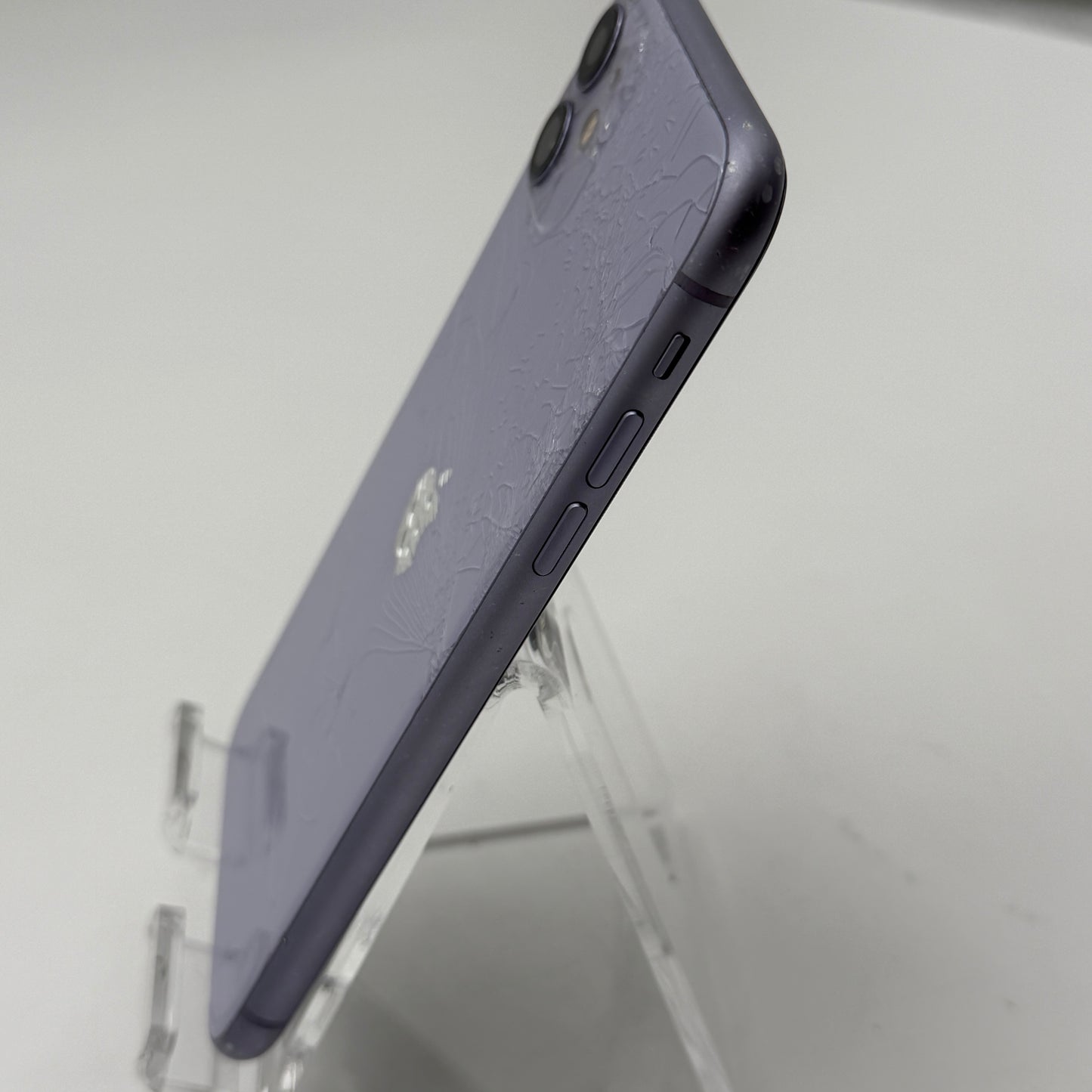 Apple iPhone 11 6.1" 64GB Purple Unlocked READ