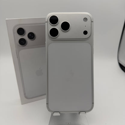 Unlocked Apple iPhone 17 Pro Max 256GB Silver 100% Battery READ