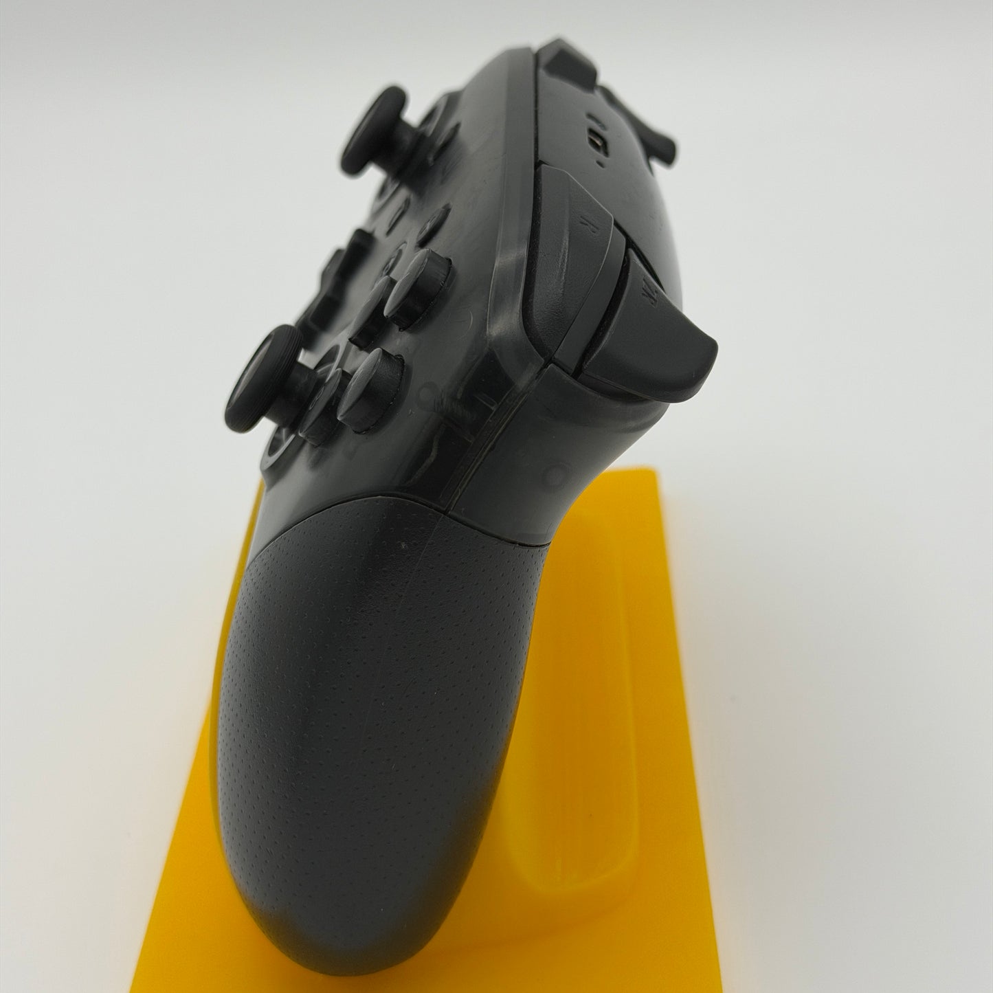 Nintendo Switch Pro Controller HAC-013 Black Used