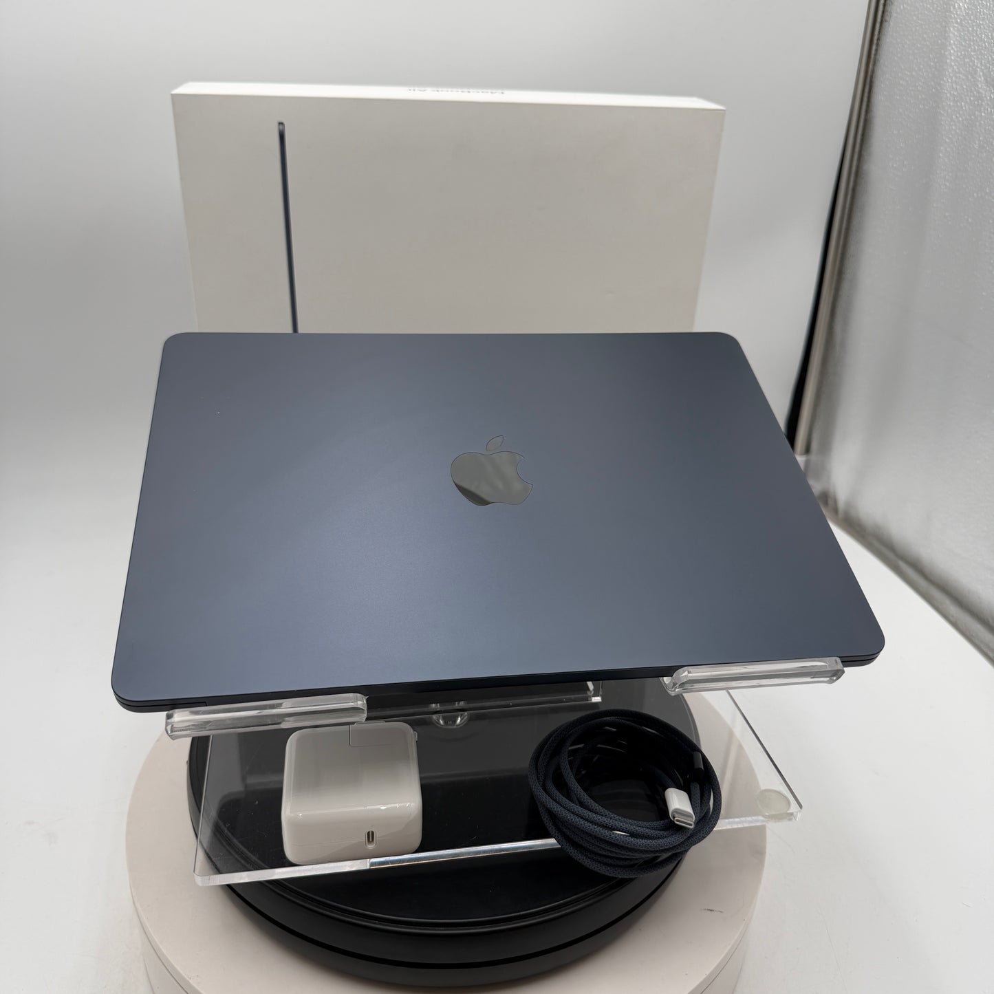 Apple MacBook Air 13-inch M2 A2681 2023 16GB 256GB Midnight 100% Battery