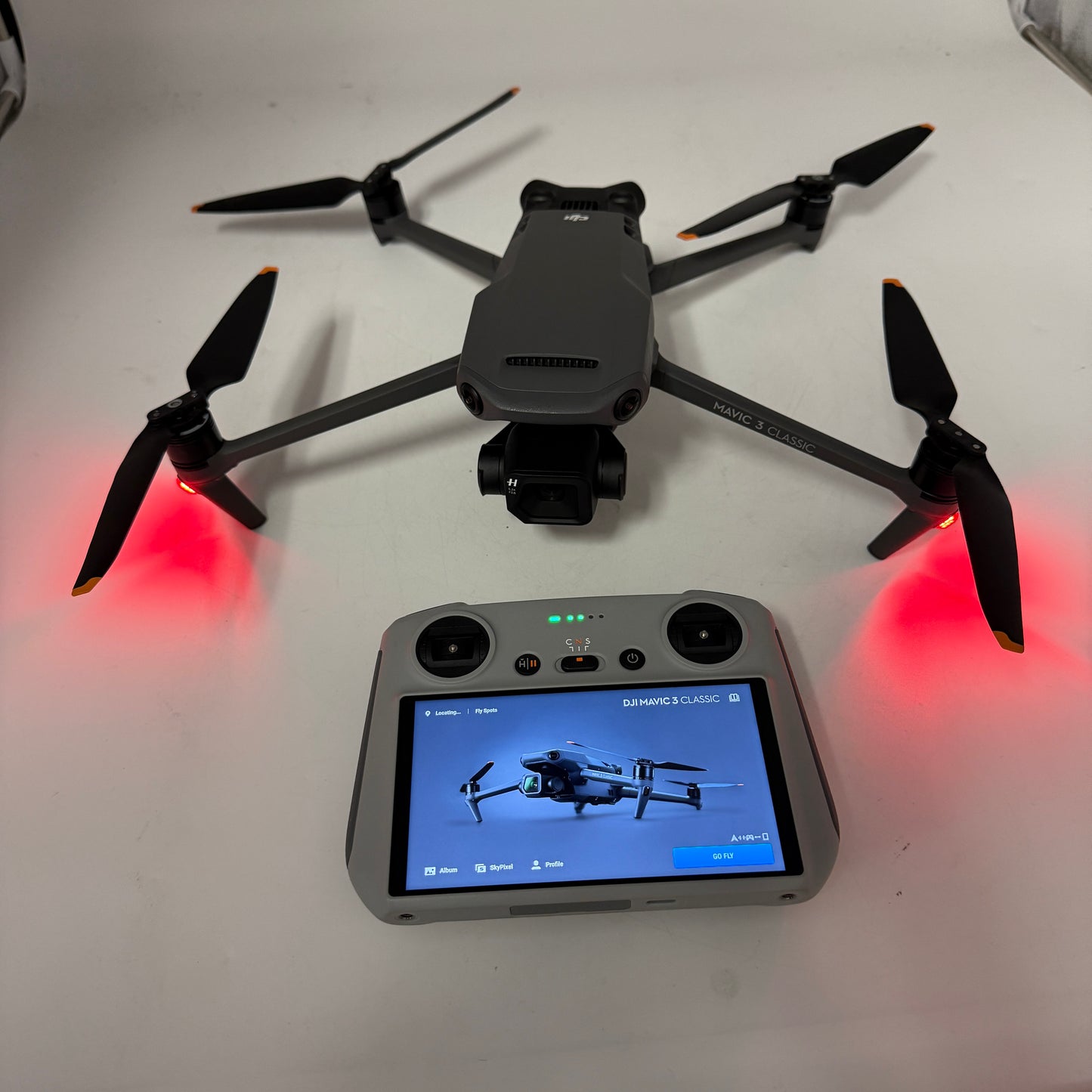 DJI Mavic 3 Classic Drone w/ Smart Remote, Case and 3 Batteries