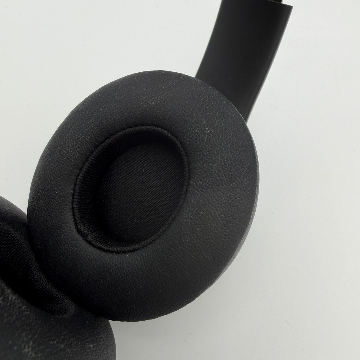 Beats Solo 3 Wireless Headphones - Black