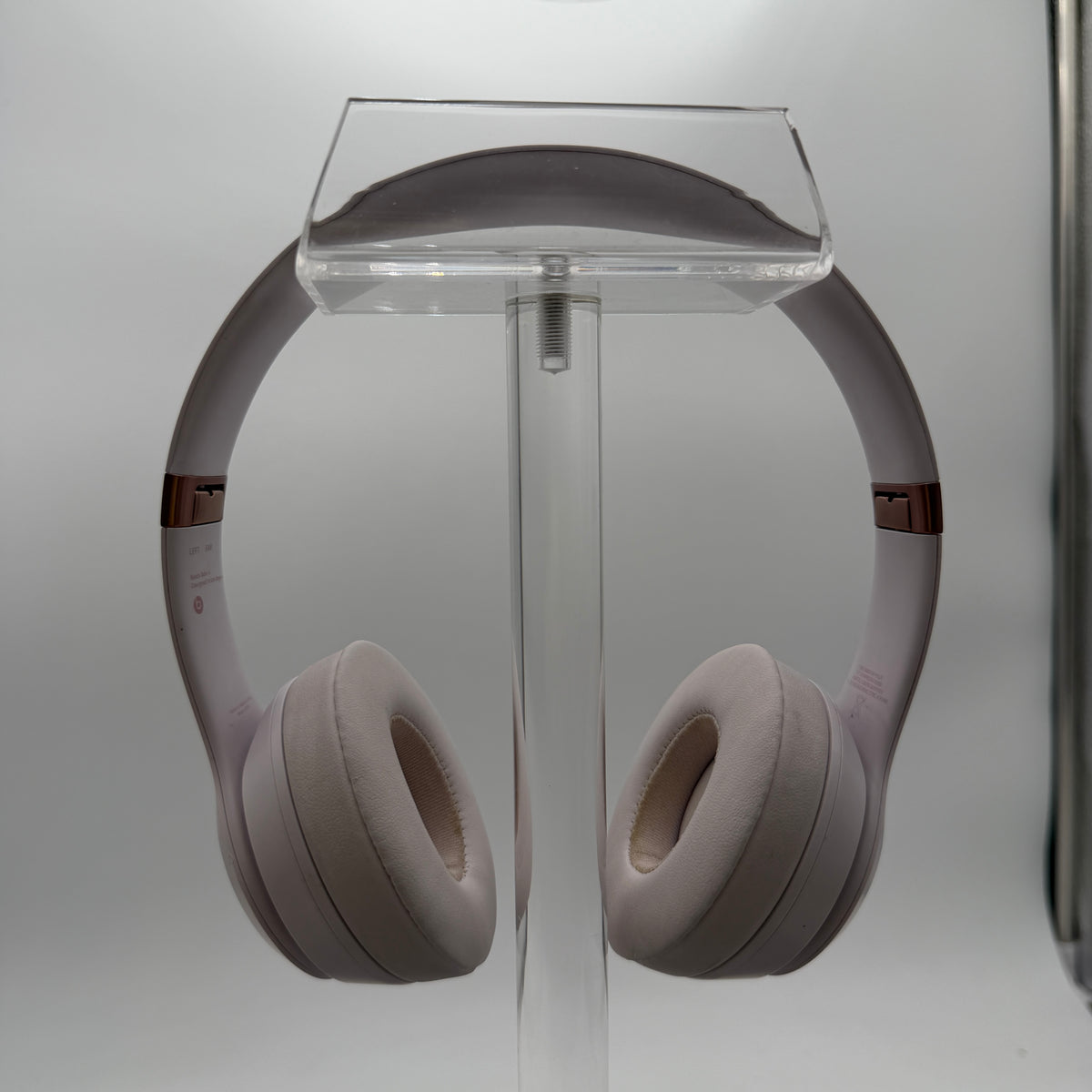 Beats Solo 4 Pink Wireless Headphones