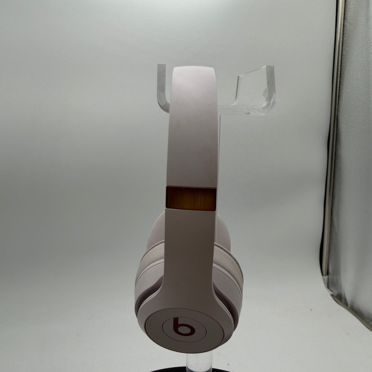 Beats Solo 4 Pink Wireless Headphones