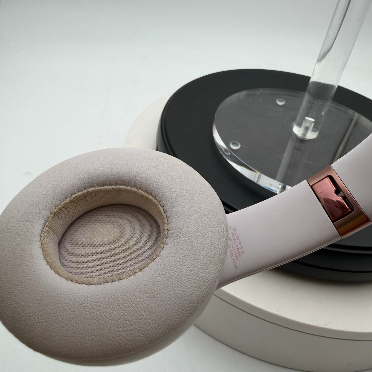 Beats Solo 4 Pink Wireless Headphones