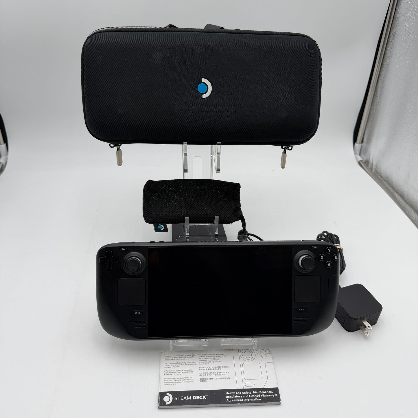 Valve Steam Deck LCD (1010) Handheld Gaming PC