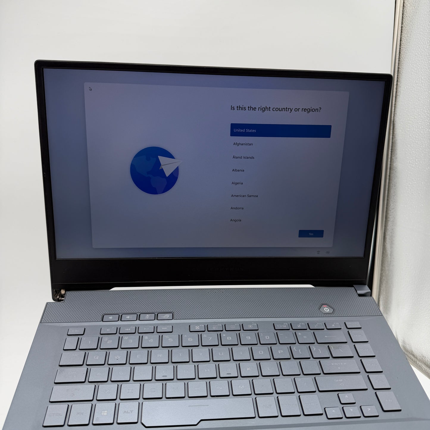 Asus ROG Zephyrus M15  16 inch Core i7  16GB 512GB GU502LU-BI7N4