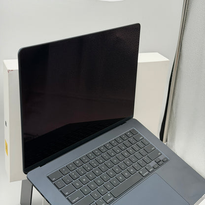 Apple MacBook Air 15-inch M3 A3114 2024 16GB 512GB Midnight MINTY!