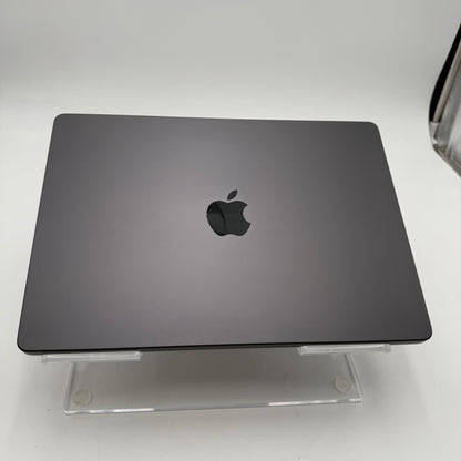 Apple MacBook Pro 14 M4 16GB RAM 500GB  Space Black w/ Charger and Case!