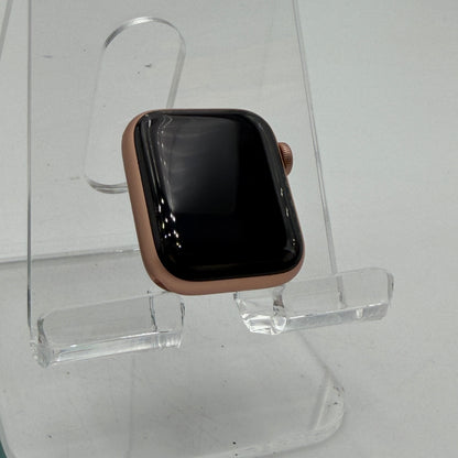 Apple Watch Series 4 40mm Rose Gold Aluminum GPS Only With EXTRAS