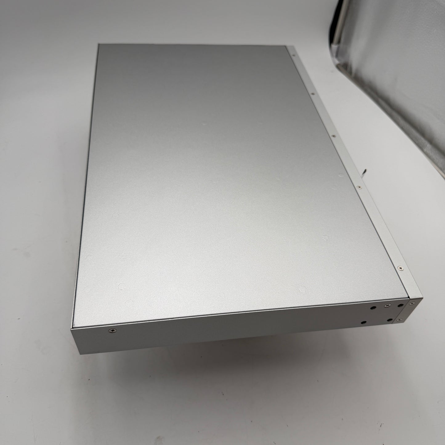 Ubiquiti UDM-SE Dream Machine Special Edition UniFi OS Console Security Gateway - Silver