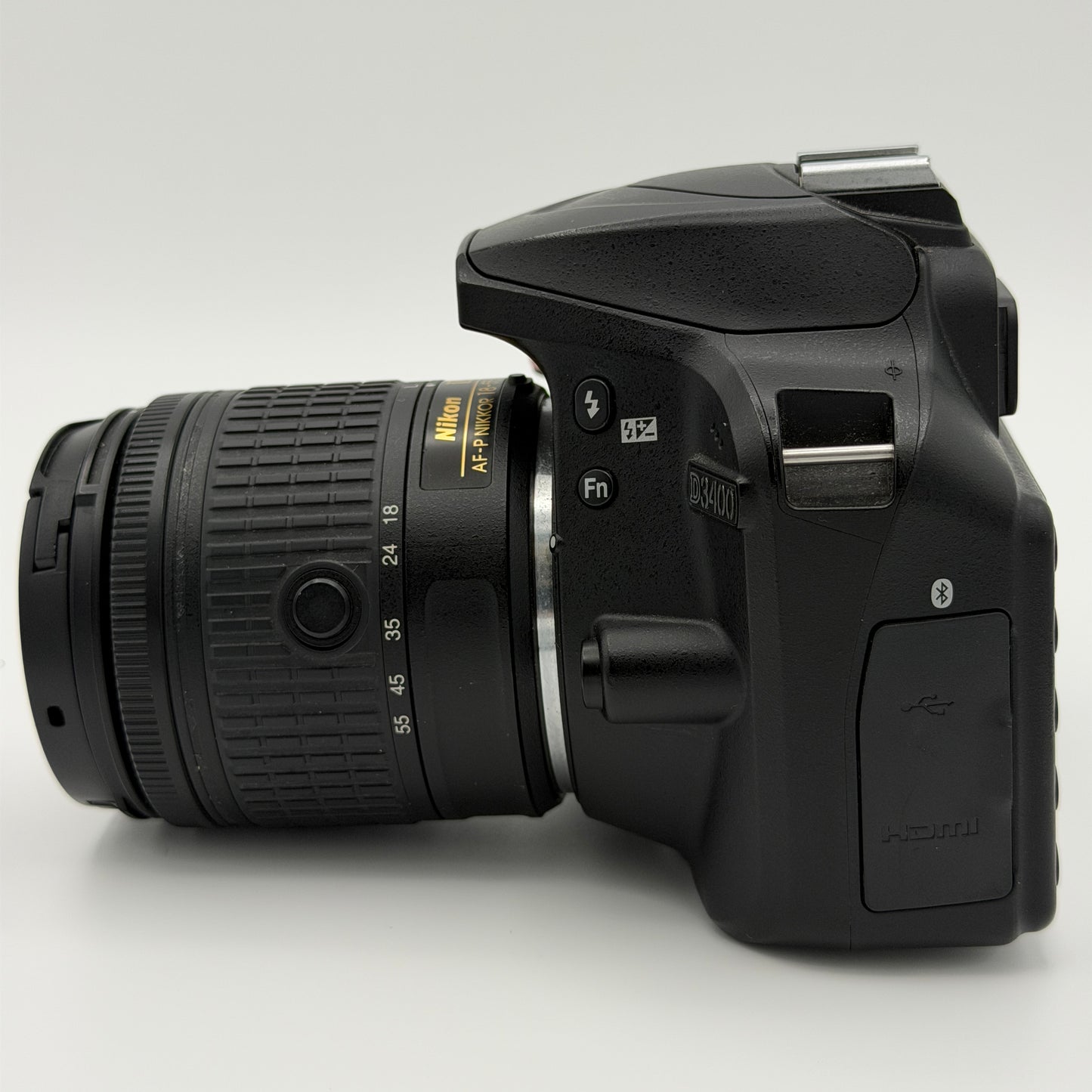 Nikon D3400 Digital Camera With Charger And Lens