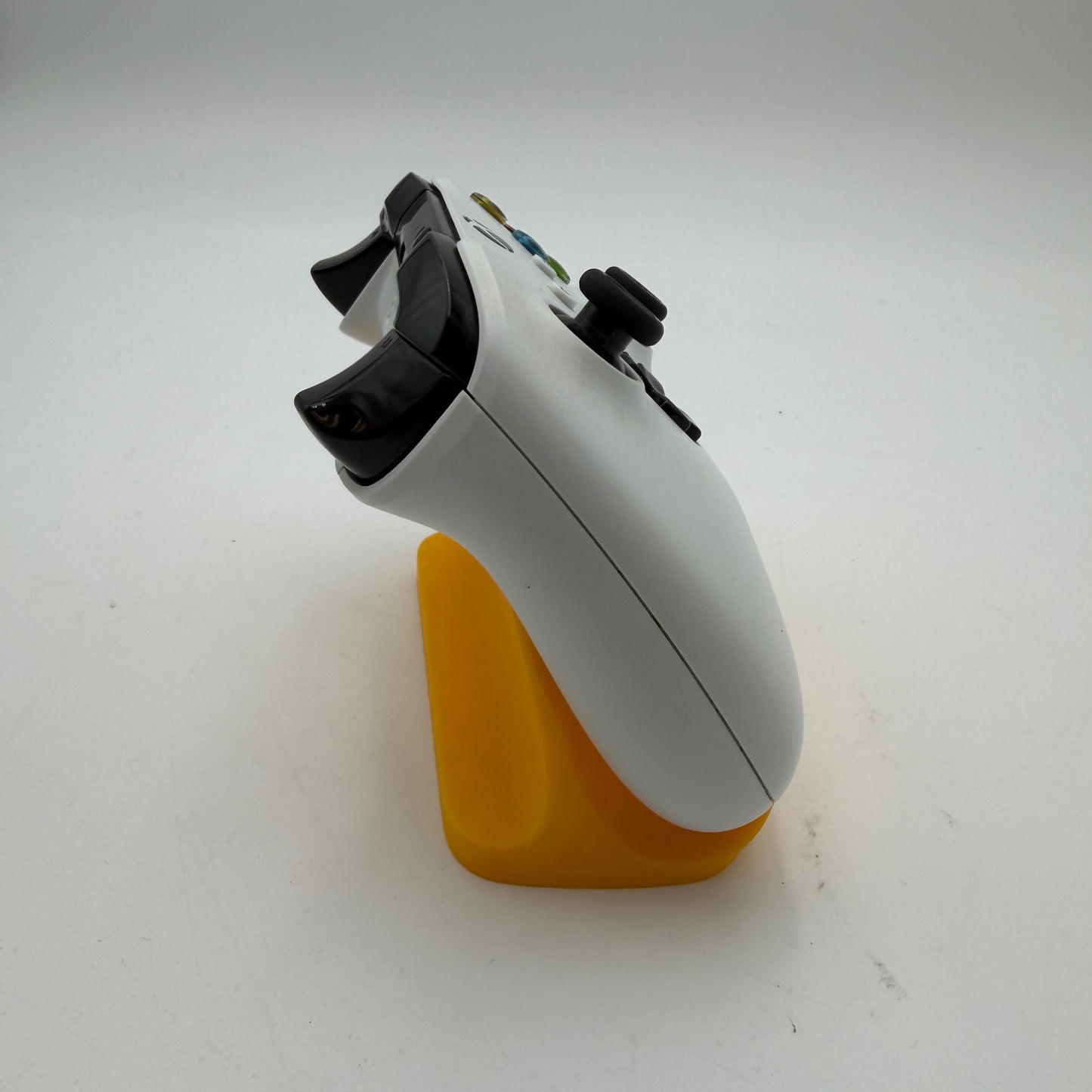 Microsoft Xbox One Wireless Controller Model 1708 White Used