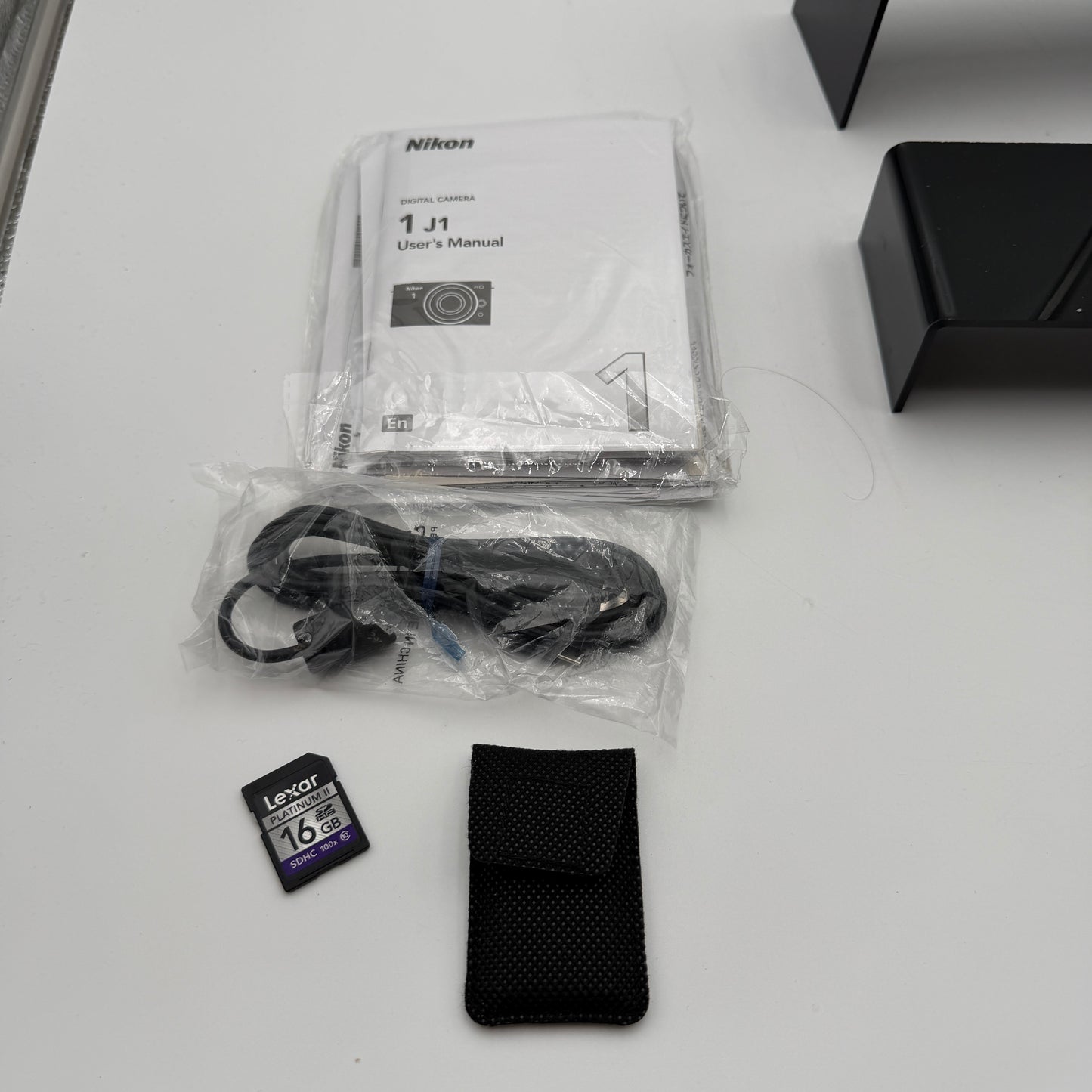 Nikon 1 J1 Digital Camera White With Extras Shutter Count 268