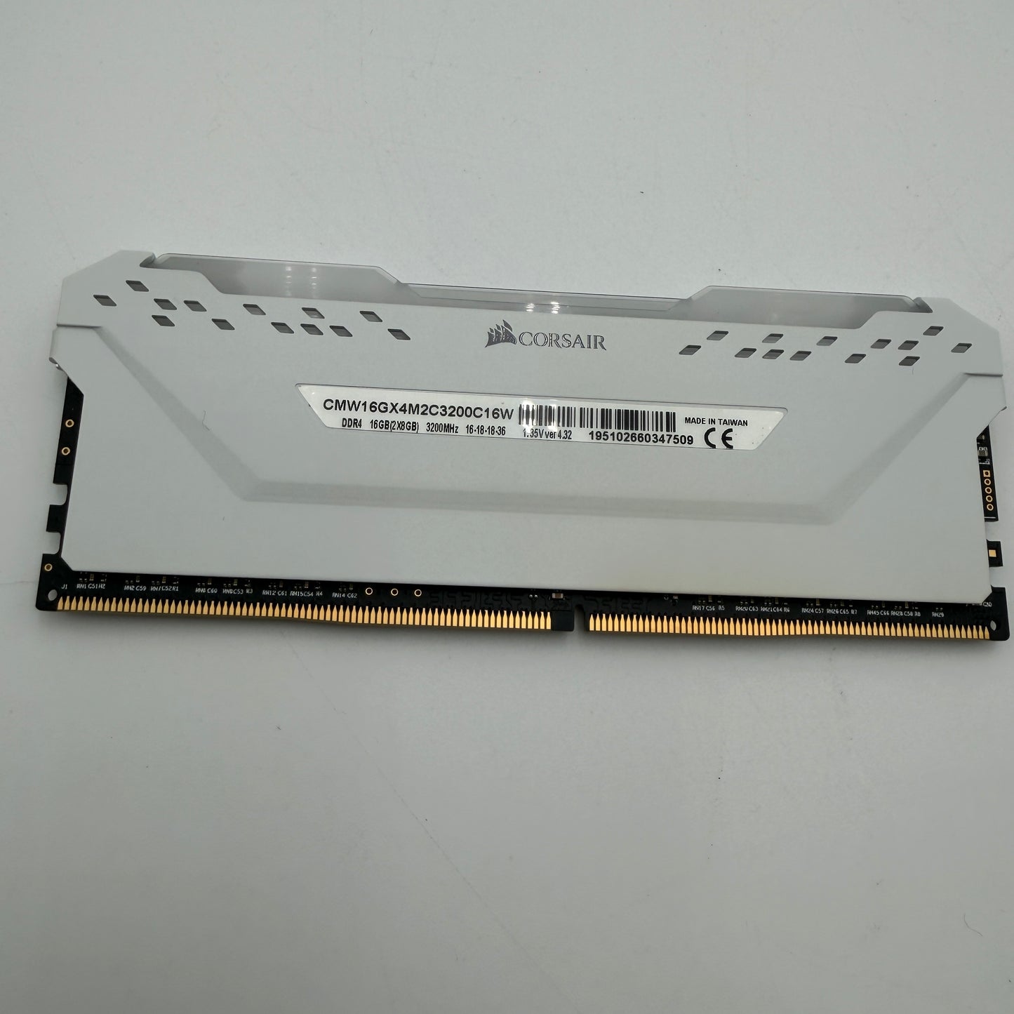 CORSAIR Vengeance Pro RGB 16GB RAM DDR4 White Used