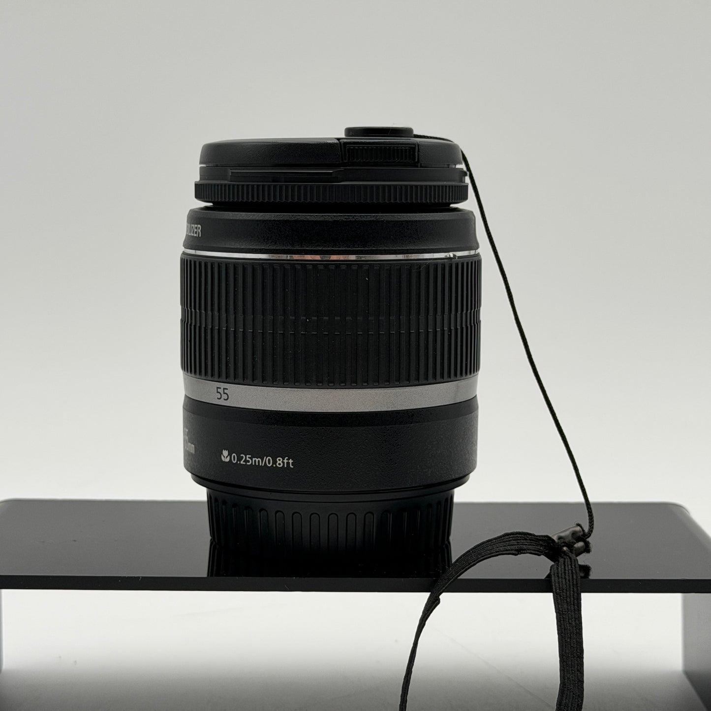 Canon EF-S 18-55mm f/3.5-5.6 IS