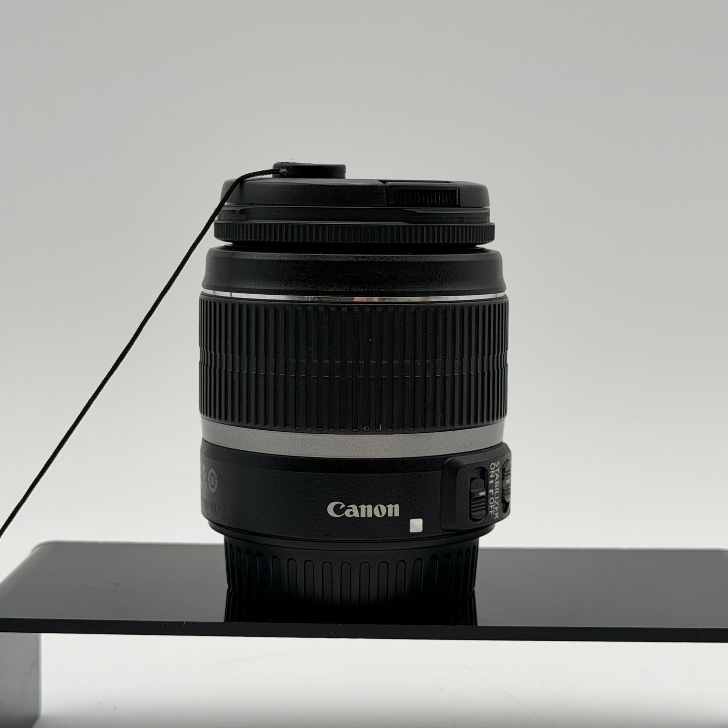 Canon EF-S 18-55mm f/3.5-5.6 IS