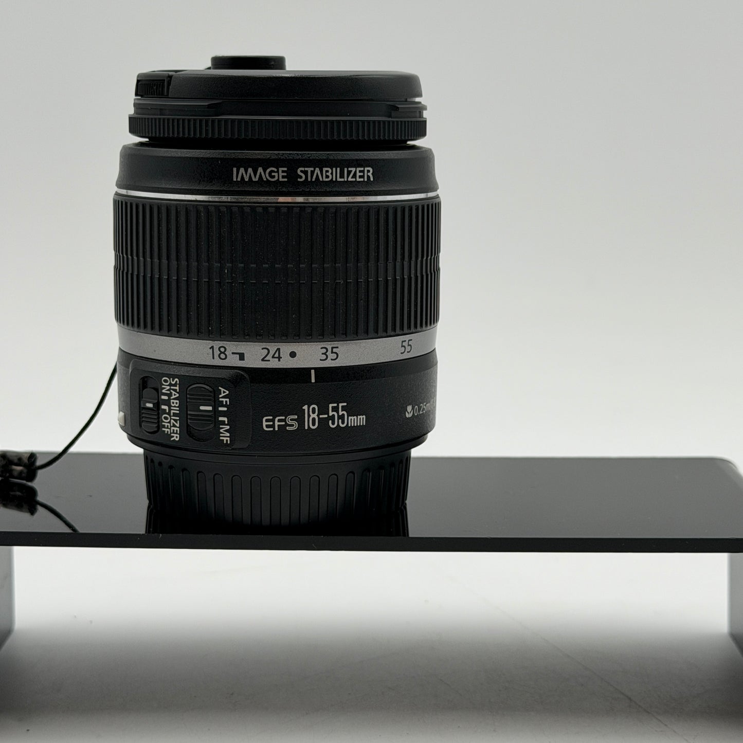 Canon EF-S 18-55mm f/3.5-5.6 IS