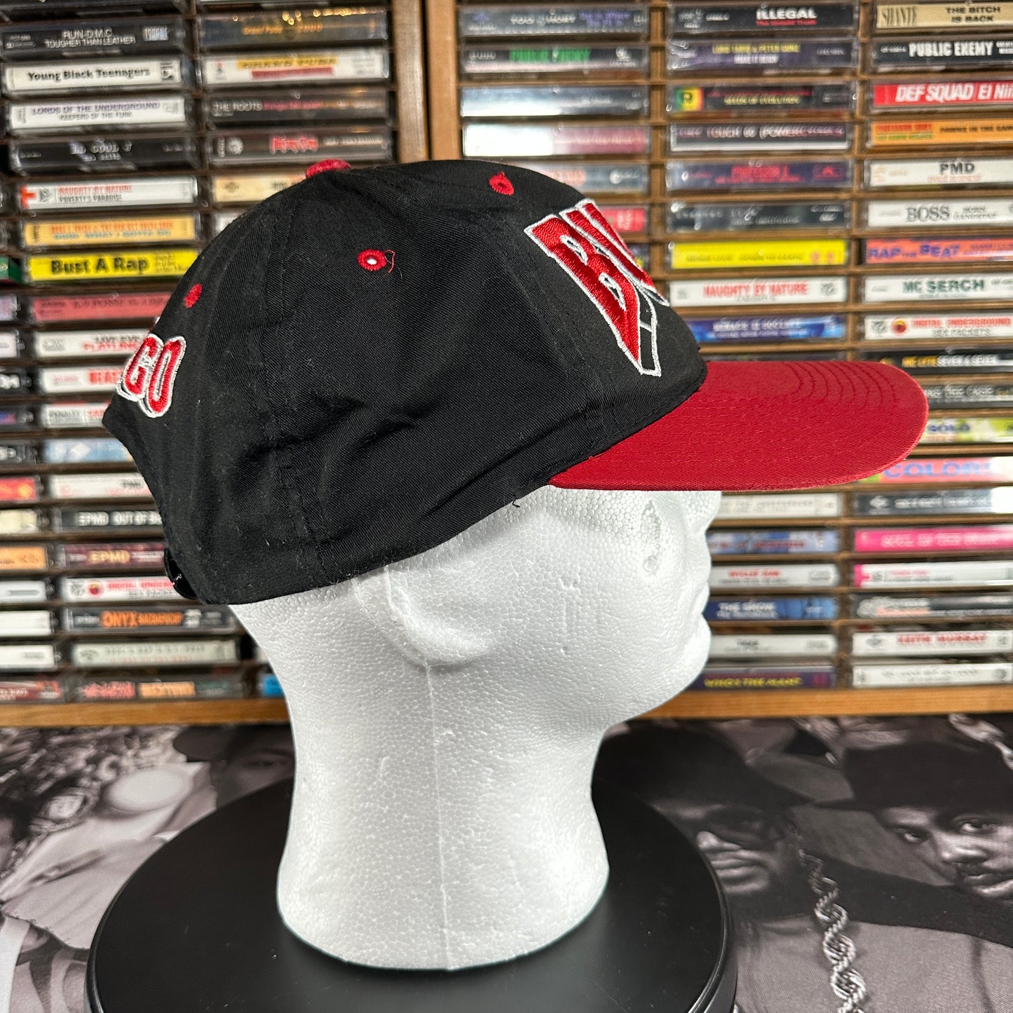Vintage Chicago Bulls Vintage 90s Snapback Hat NBA The G Cap, Black & Red