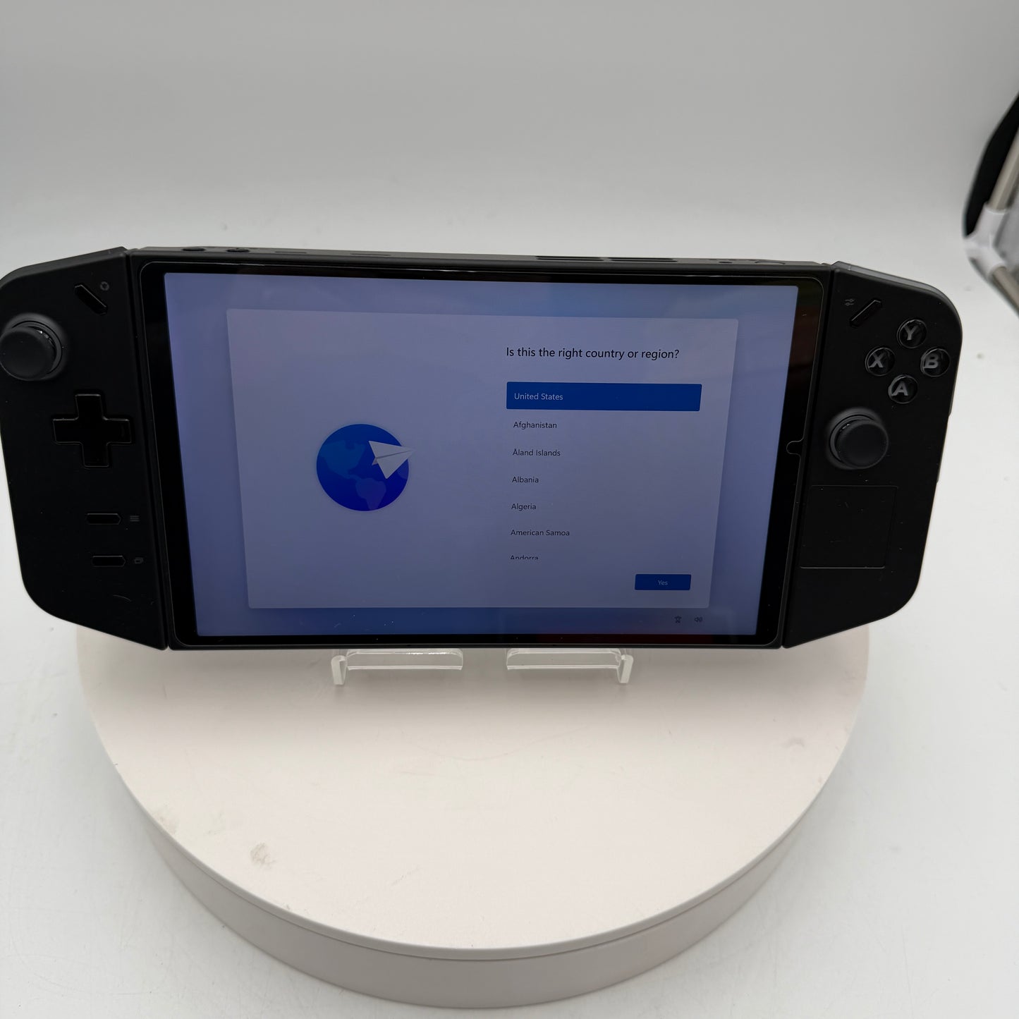 Lenovo Legion Go Handheld Video Game System 8.8" Z1 Extreme 16GB 1TB Black