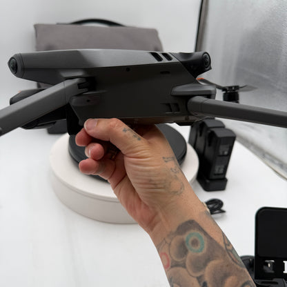 DJI Mavic 3 Classic Drone w/ Smart Remote, Case and 3 Batteries