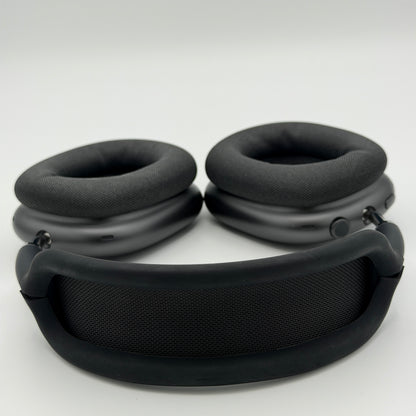Apple AirPods Max A2096 Black Headphones with A2301 Smart Case