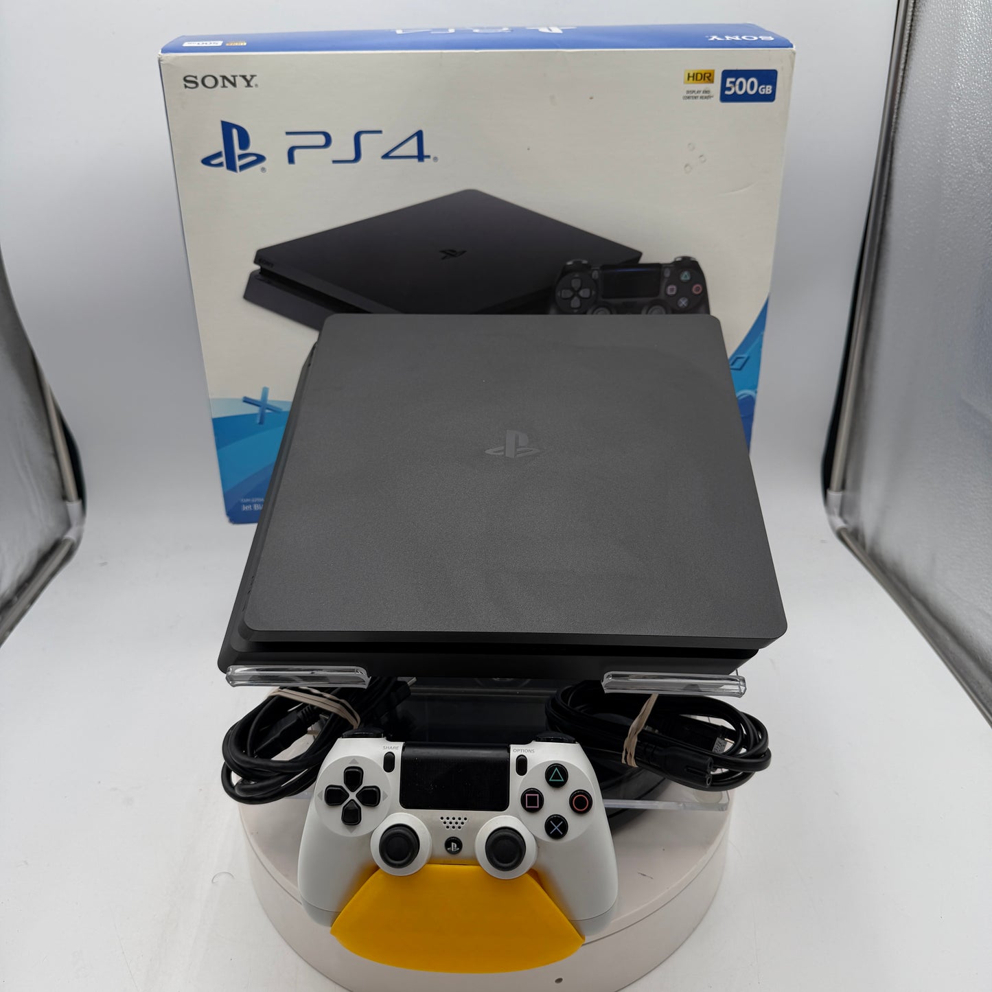 Sony PlayStation 4 Slim CUH-2215A 500GB Black Used w/ Box & Controller