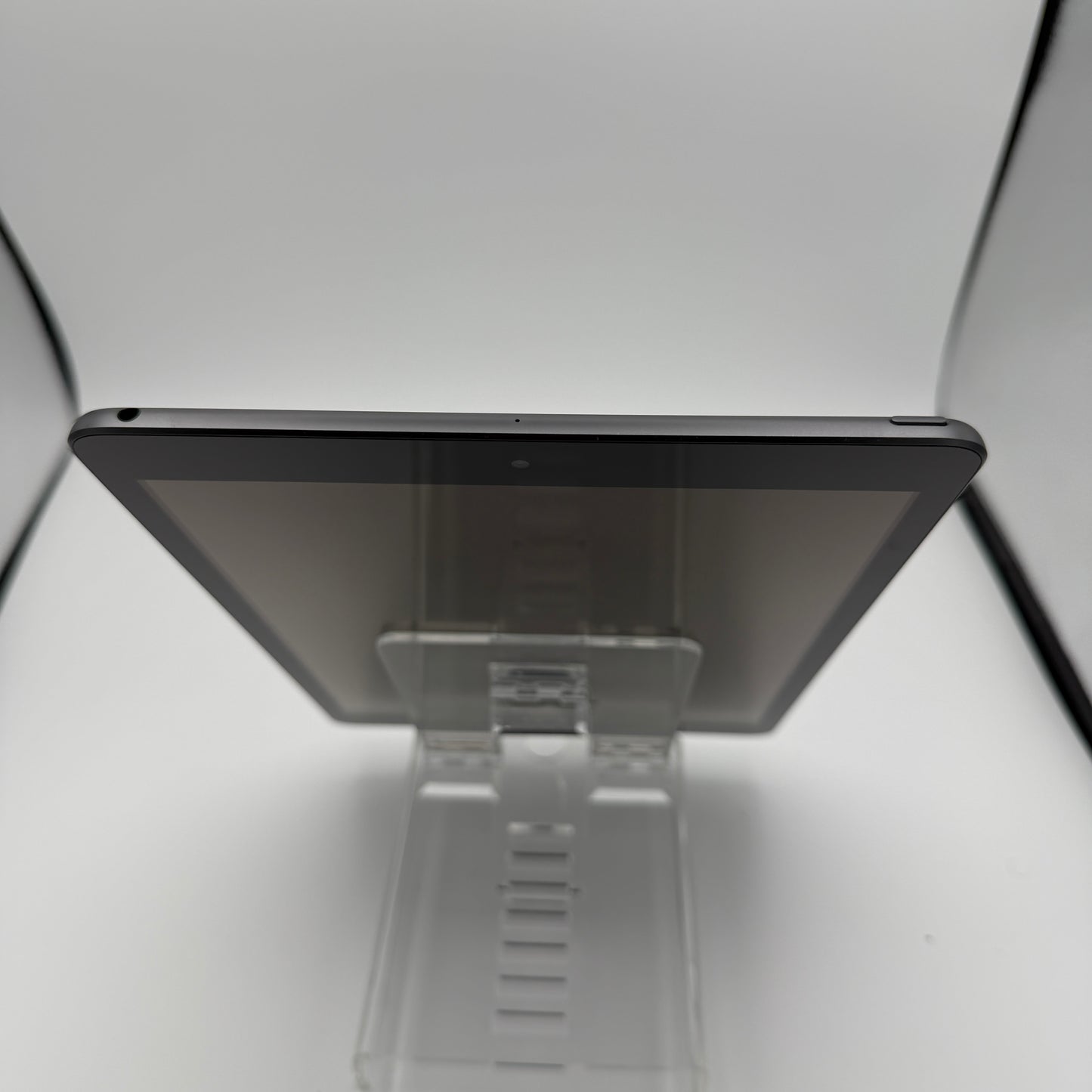 Apple iPad 9th Gen A2602 (2021) 64GB Wi‑Fi Only Tablet Space Grey