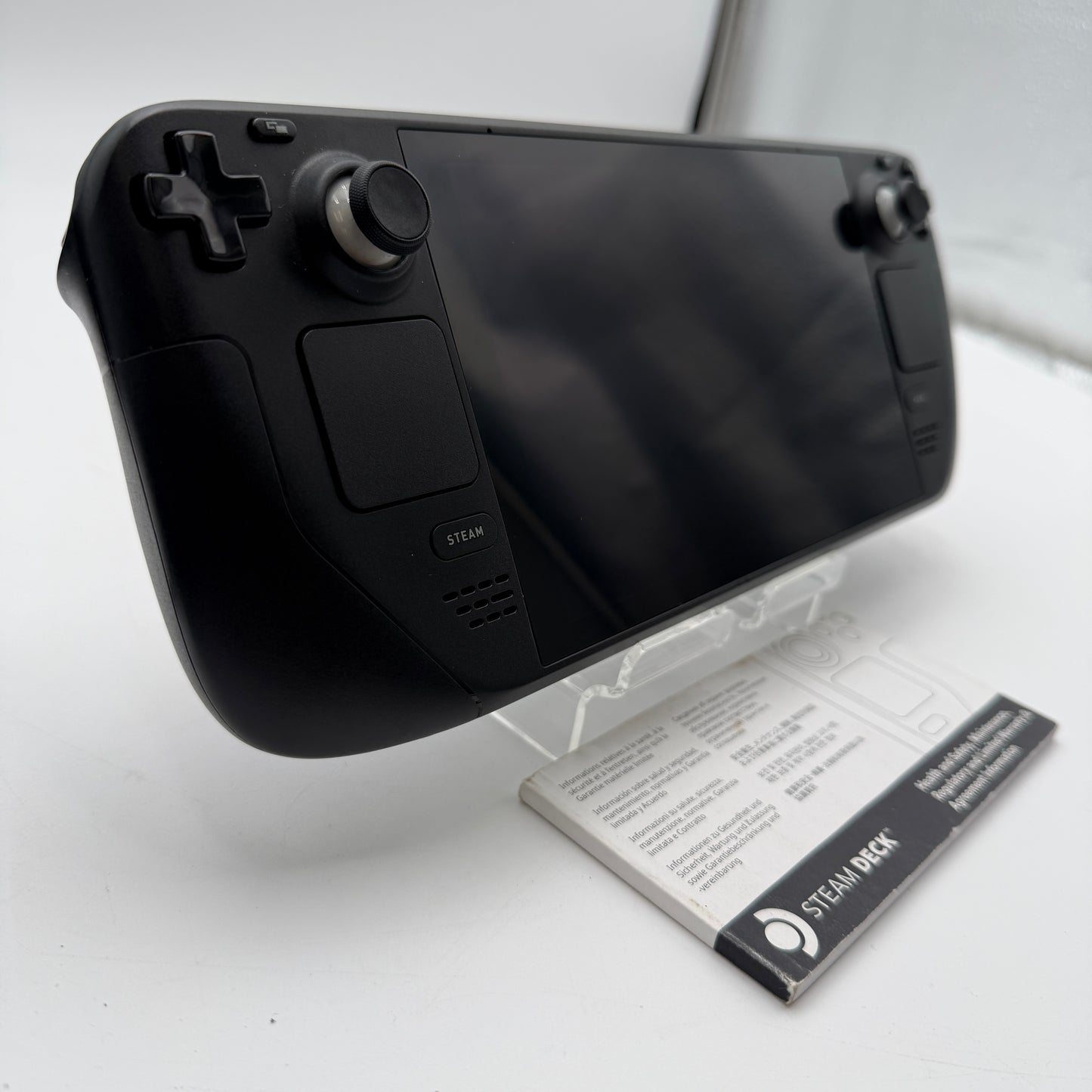 Valve Steam Deck LCD (1010) Handheld Gaming PC