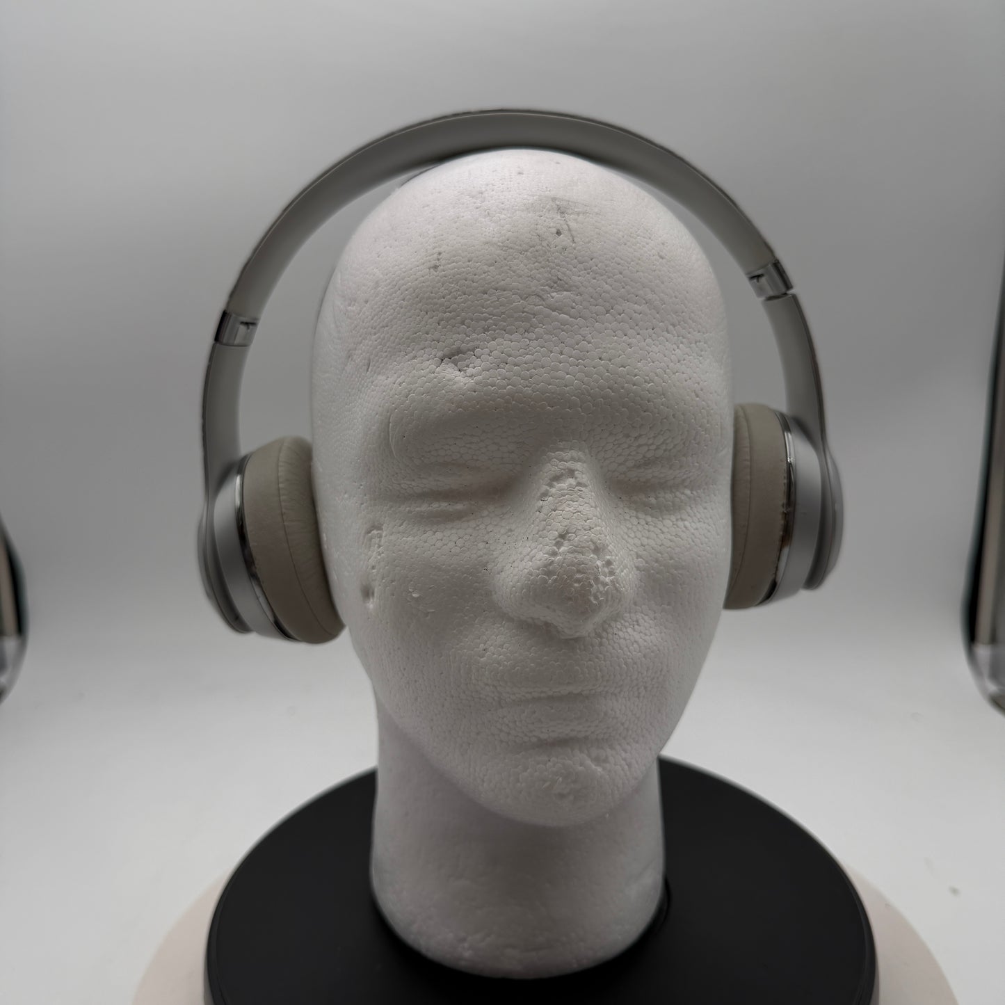 Beats Solo 3 Wireless Headphones Silver Needs New Ear Pads WORKS GREAT