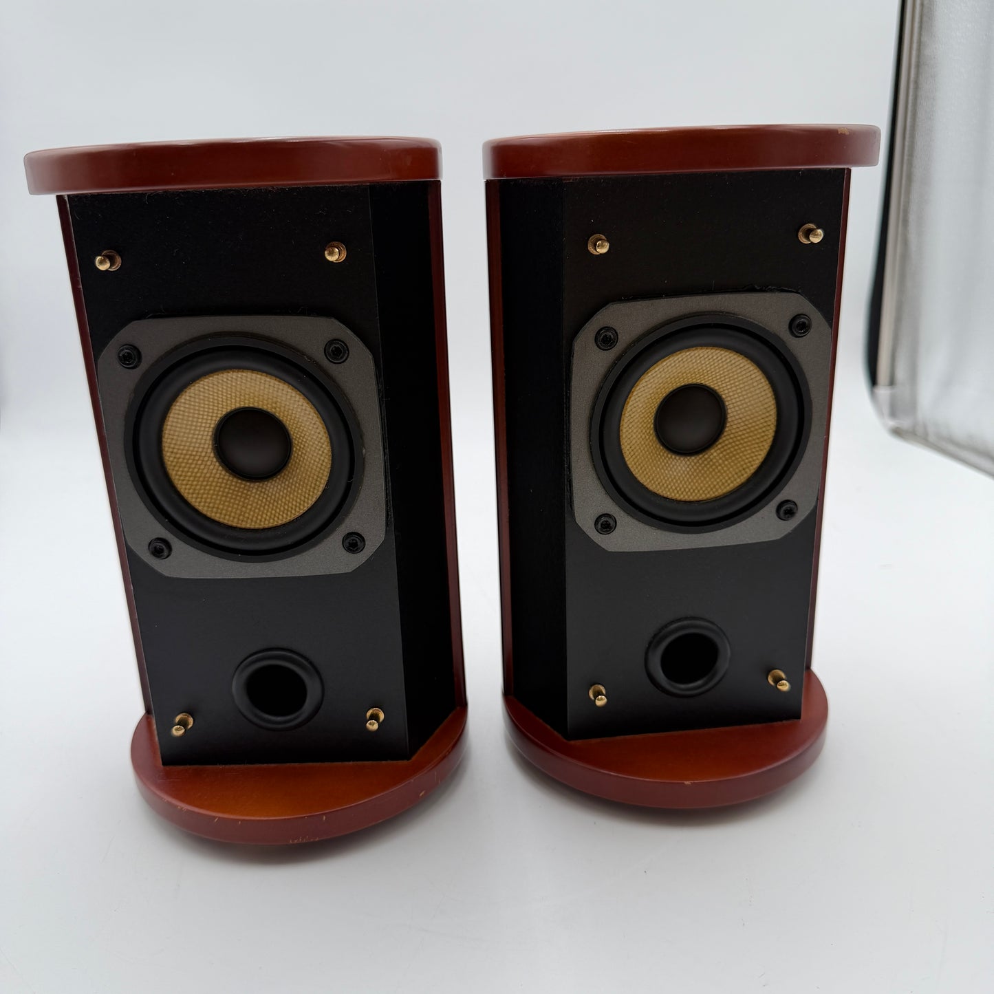 JVC SP-FSSD9 Cherrywood Vintage Bookshelf Speakers 20W Used - Brown