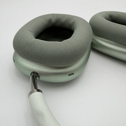 Apple AirPods Max A2096 Green No Smart Case Used