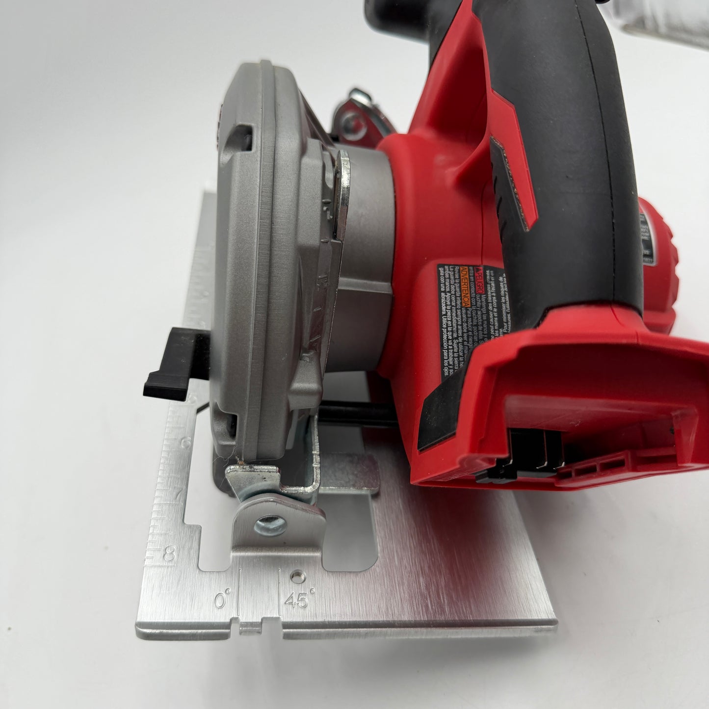 Milwaukee M18 Cordless 6-1/2 in. Circular Saw TOOL ONLY