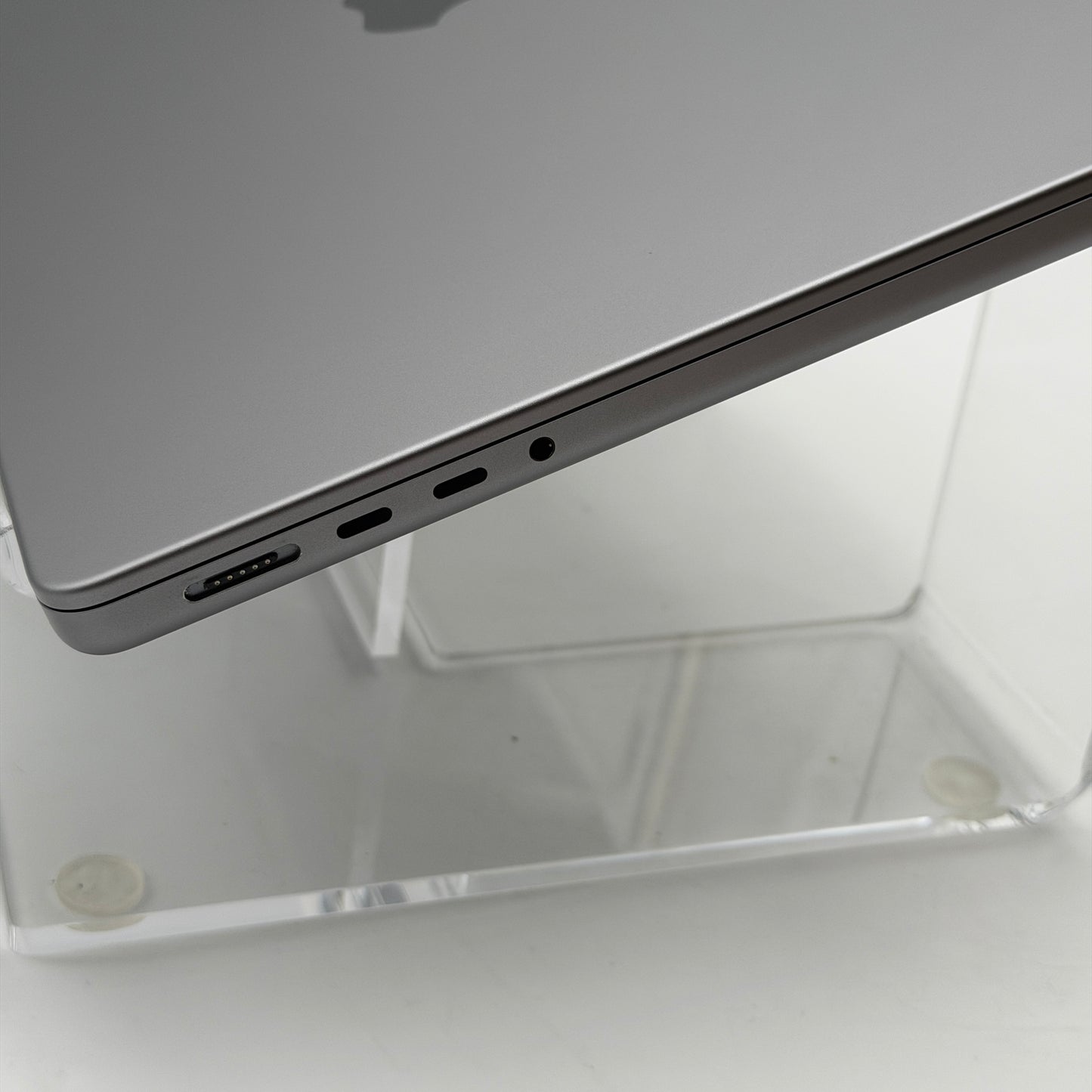 Apple MacBook Pro 14 inch A2779 M2 Pro 16GB 1TB