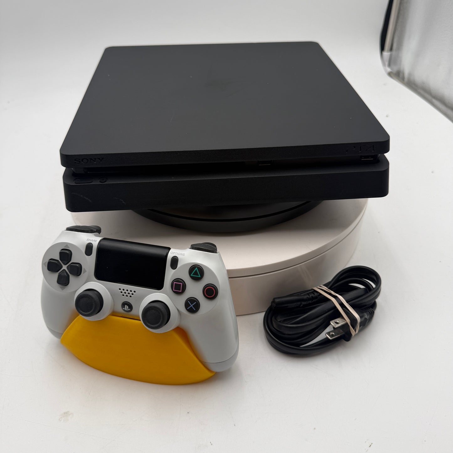Sony PlayStation 4 CUH-2015A 500GB Console with Controller READ