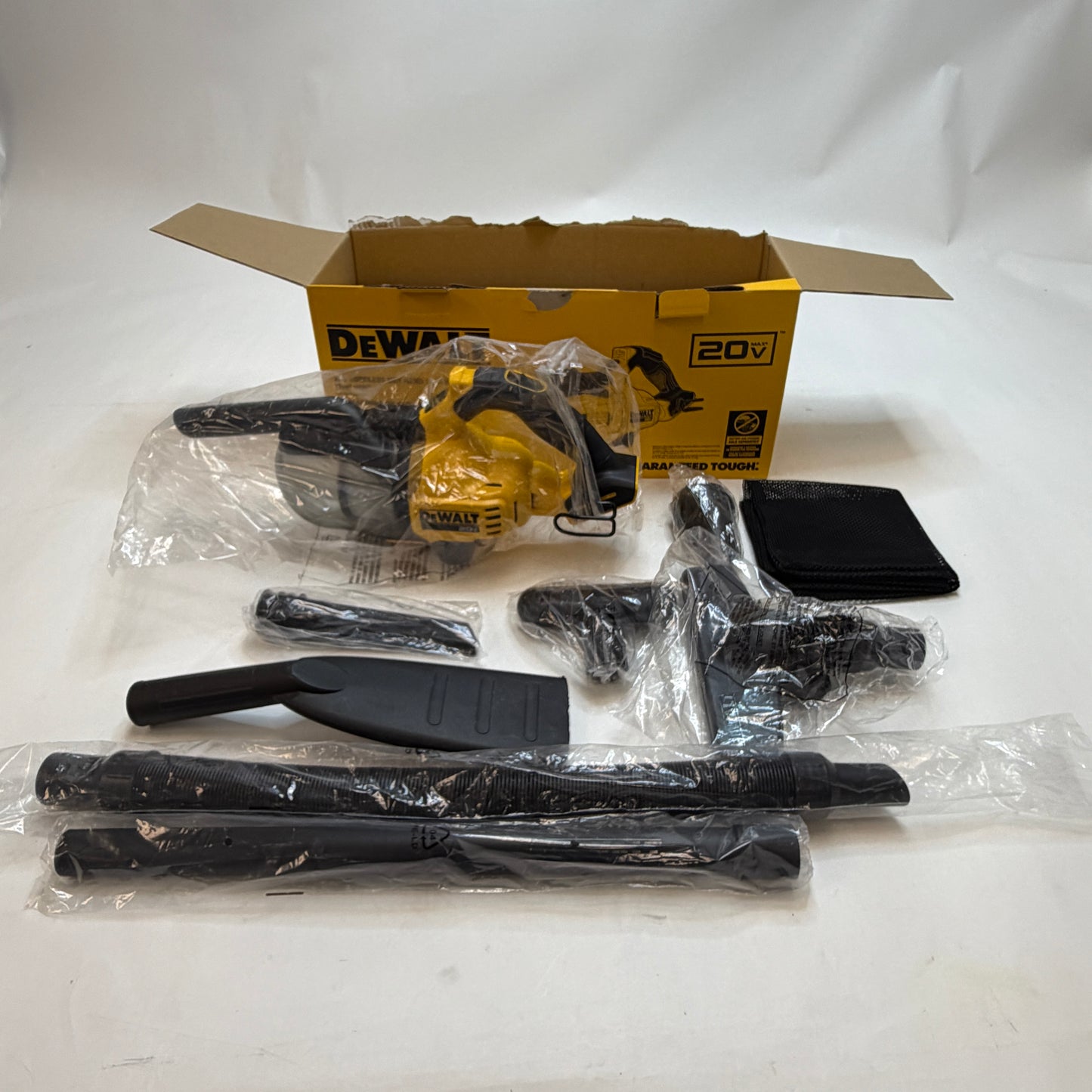 DeWalt 20V Cordless Dry Hand Vacuum DCV501HB Black New Open Box