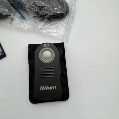 Nikon 1 J1 Digital Camera White With Extras Shutter Count 268