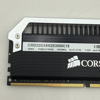 CORSAIR Dominator Platinum DDR4 32GB (2x16) RAM 3000MHZ Black Memory Kit