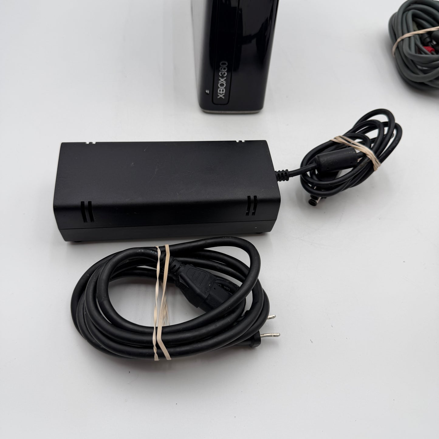 Microsoft Xbox 360 S 1439 2010 Black Console With Controller and Cables