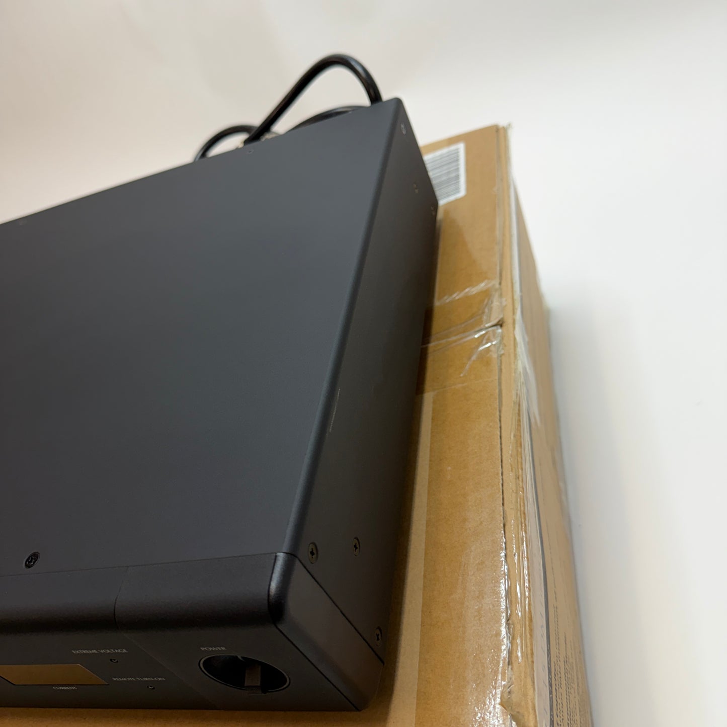 Furman Elite-15 DM i Linear Filtering AC Power Conditioner Black Used