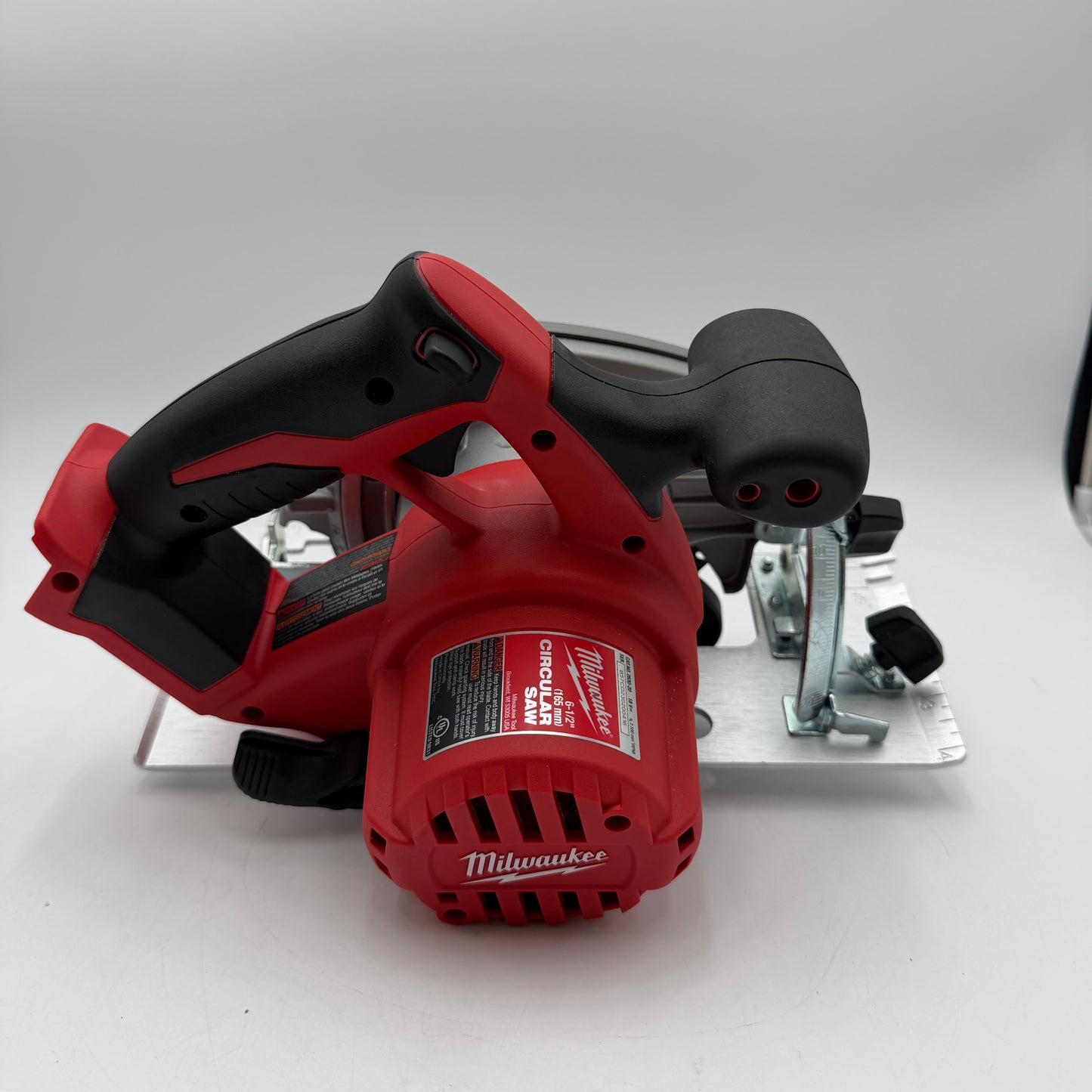 Milwaukee M18 Cordless 6-1/2 in. Circular Saw TOOL ONLY