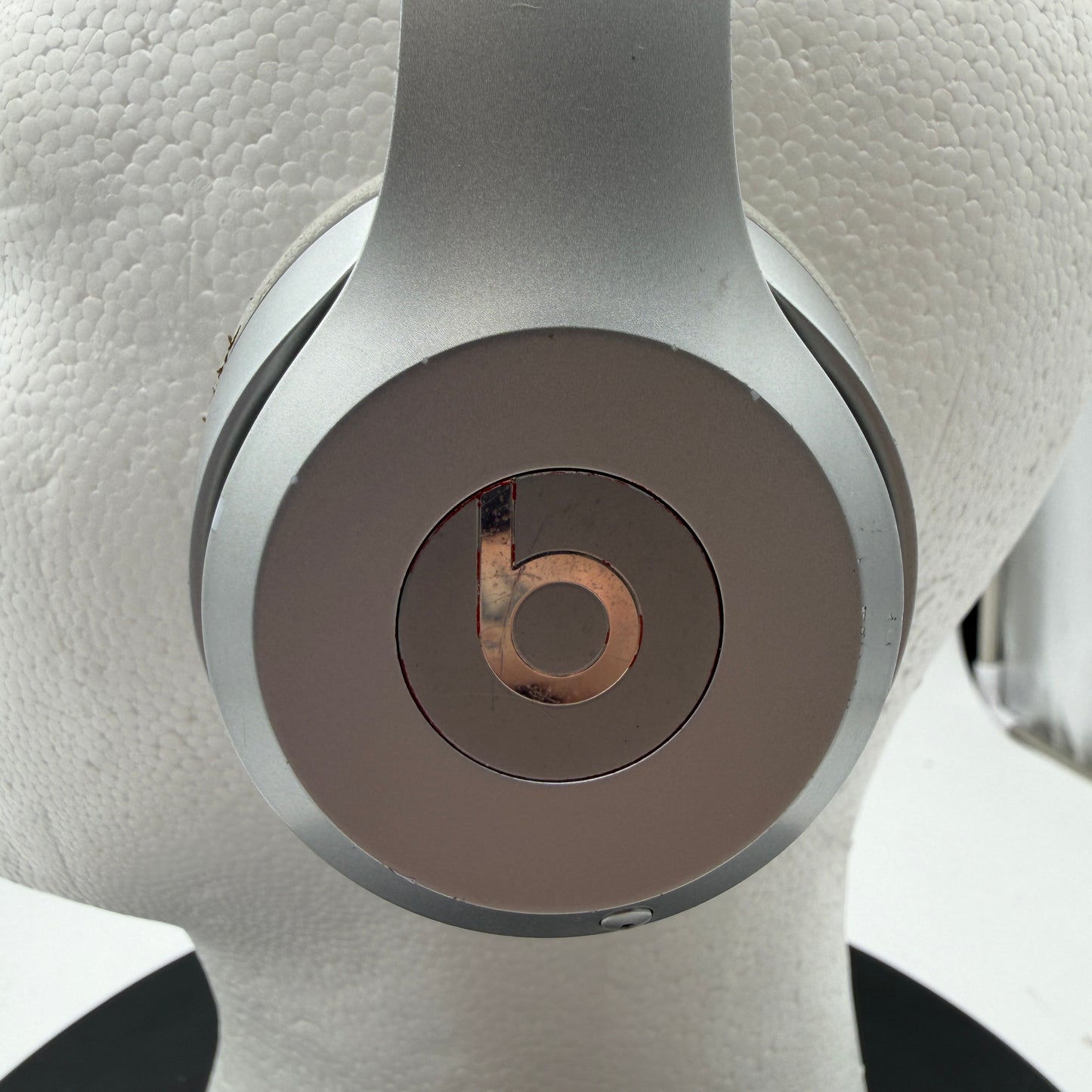 Beats Solo 3 Wireless Headphones Silver Needs New Ear Pads WORKS GREAT