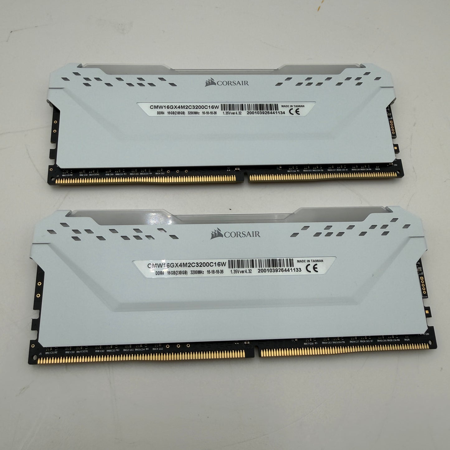 CORSAIR Vengeance RGB Pro 16GB (2x8GB) DDR4 3200MHz White RAM