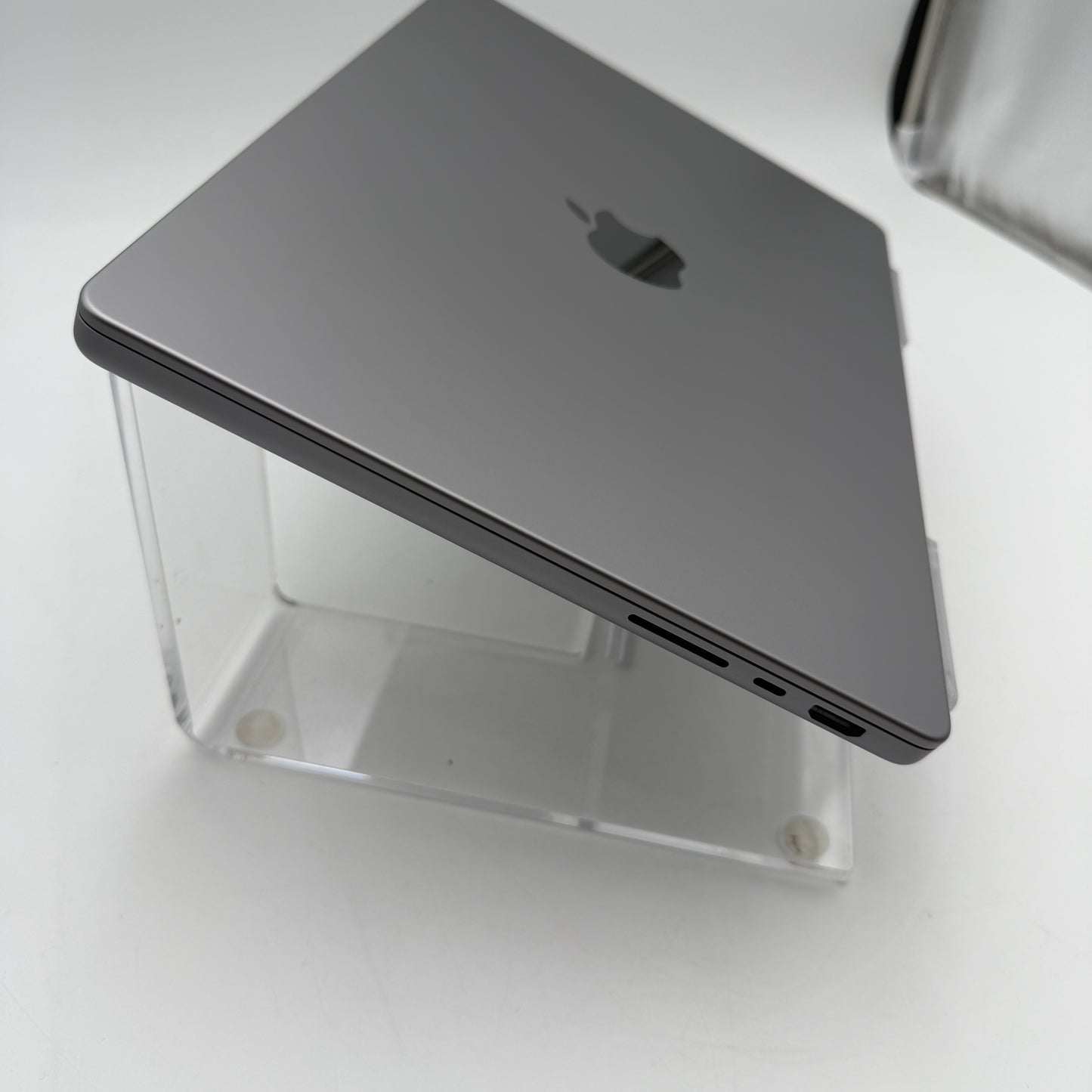 Apple MacBook Pro 14 inch A2779 M2 Pro 16GB 1TB