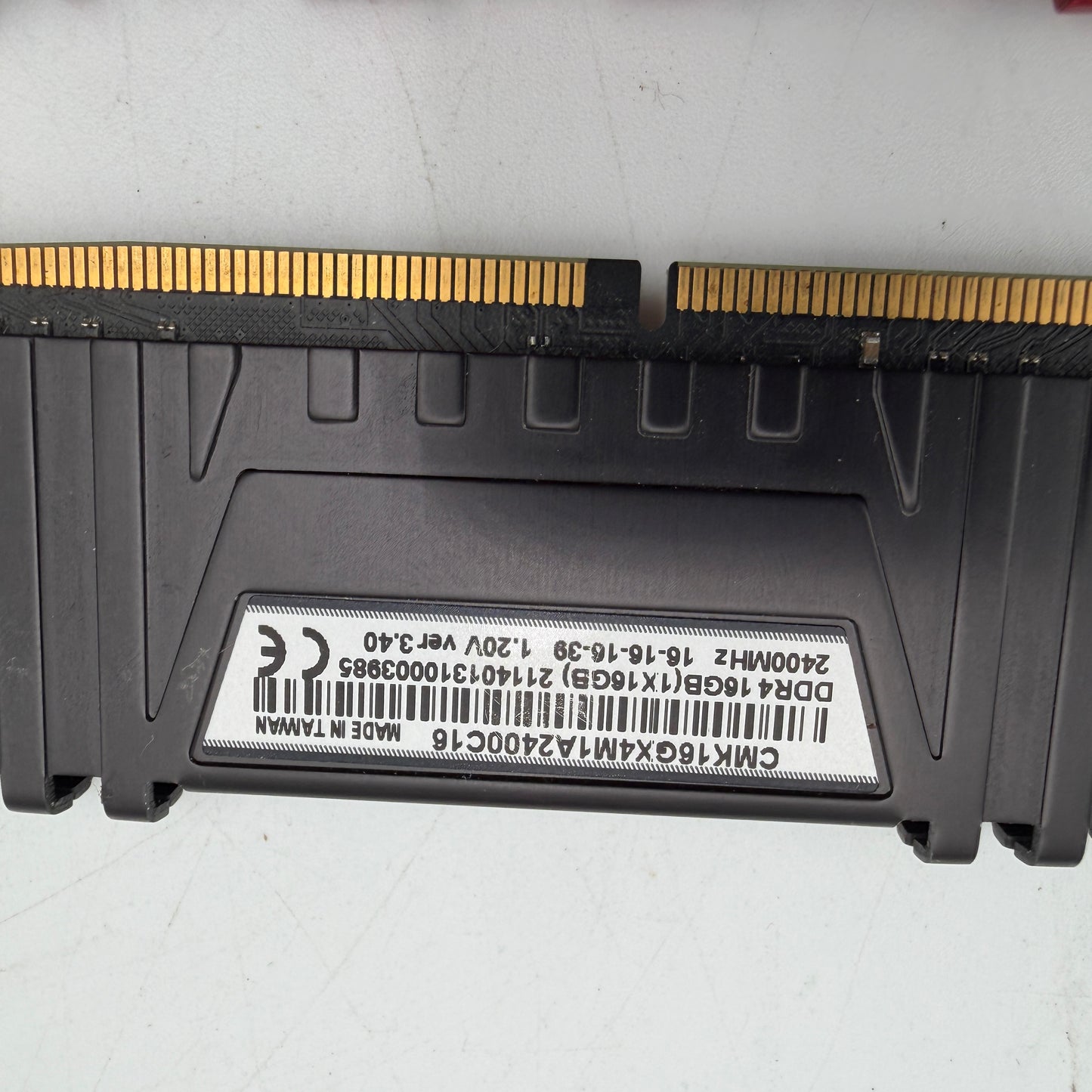 Lot of FOR PARTS OR REPAIR DDR4 RAM RIPJAWS KINGSTON VENGEANCE