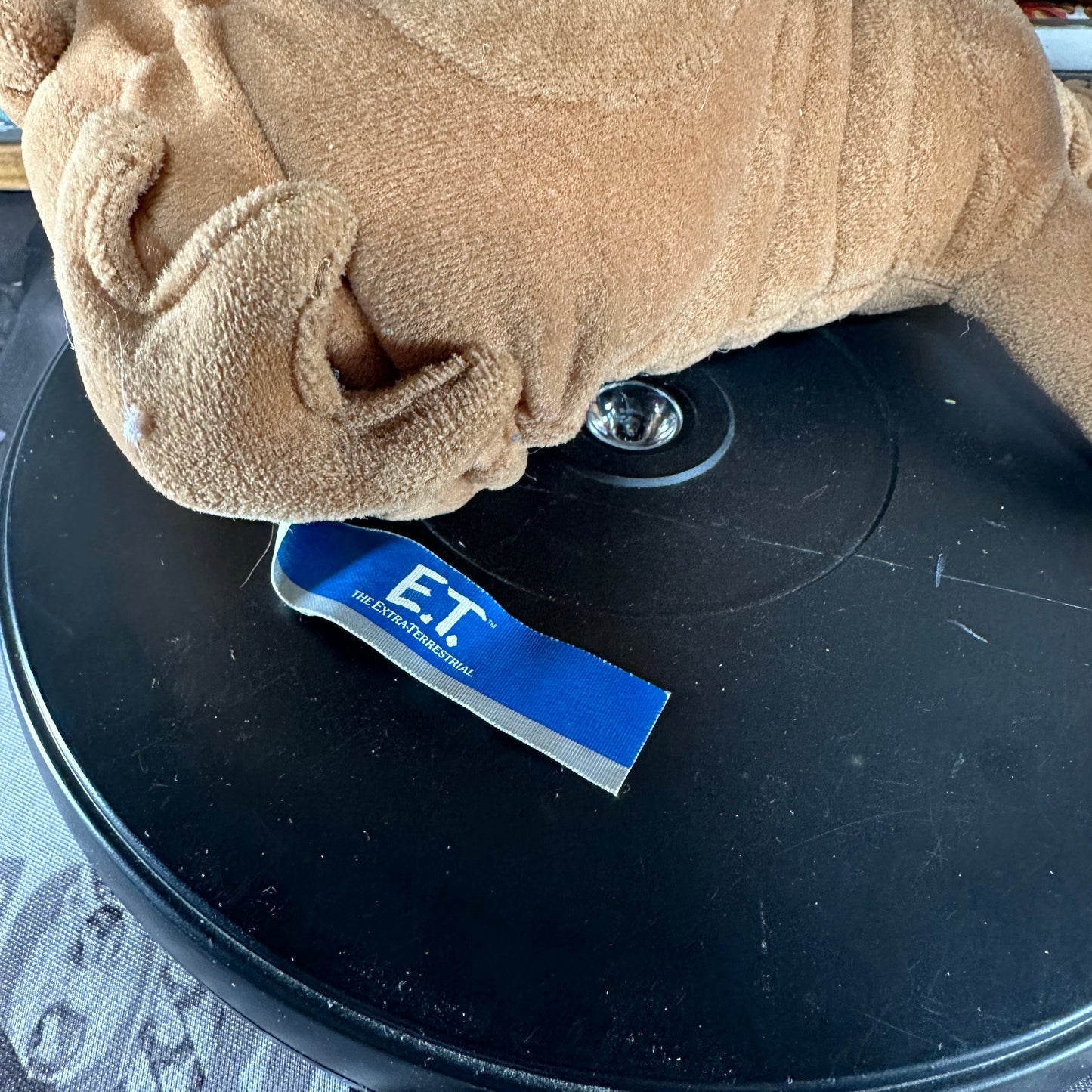 ET The Extra Terrestrial Toys R Us Exclusive 20th Anniversary 12" Plush Pose-able