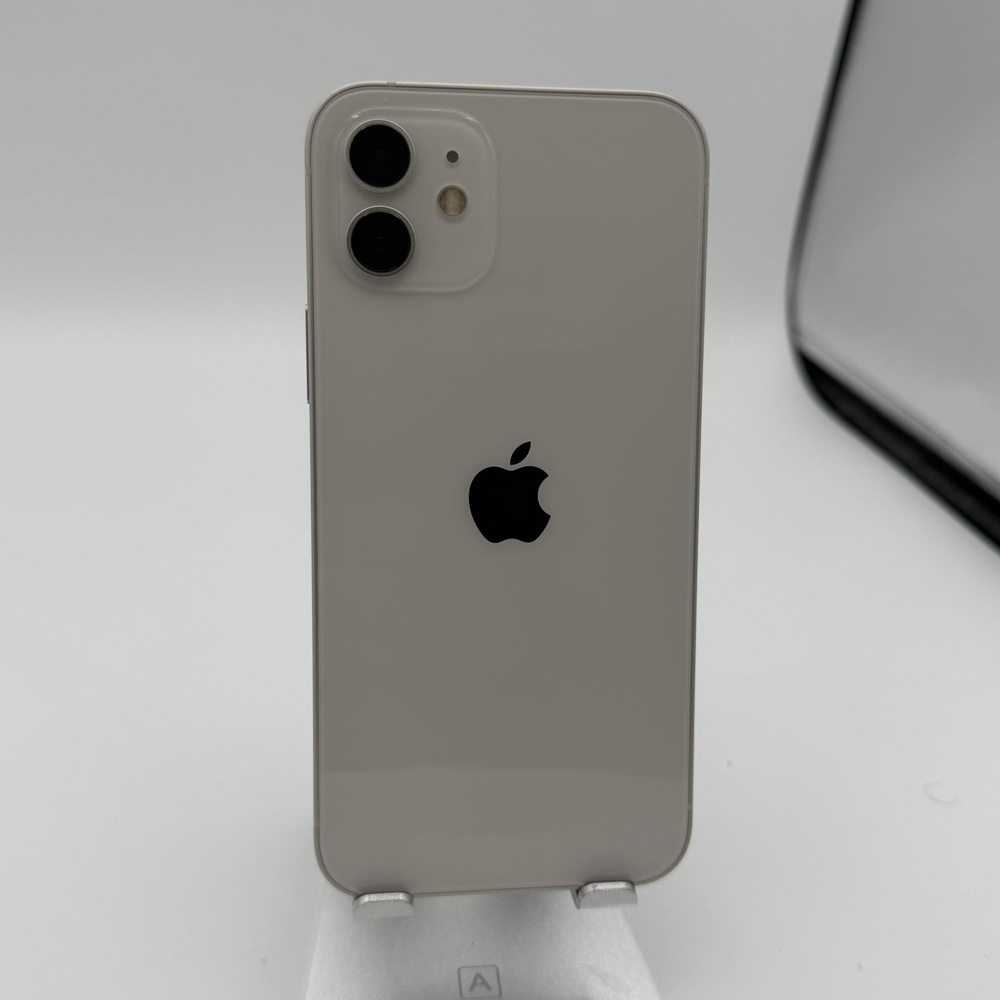 Unlocked Apple iPhone 12 64GB White MINTY