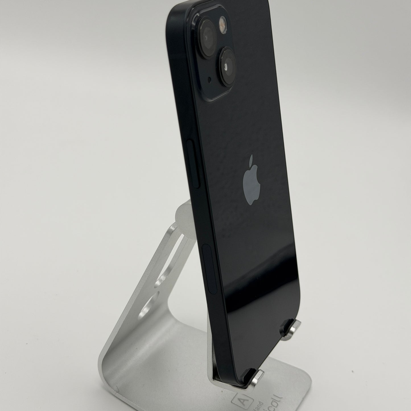 Unlocked Apple iPhone 13 128GB Midnight Read